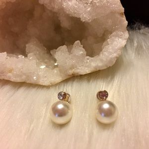 ⚡️SALE⚡️🆕 18k Gold Freshwater Pearl Topaz Studs